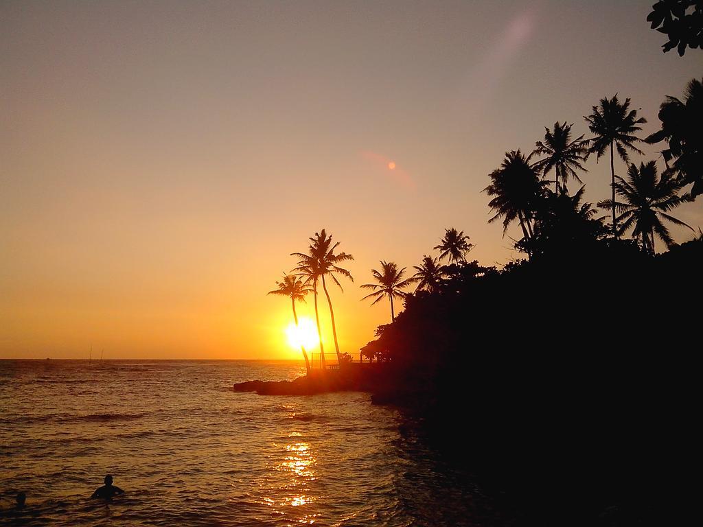 Sayuri Beach Hotel Matara Exterior photo