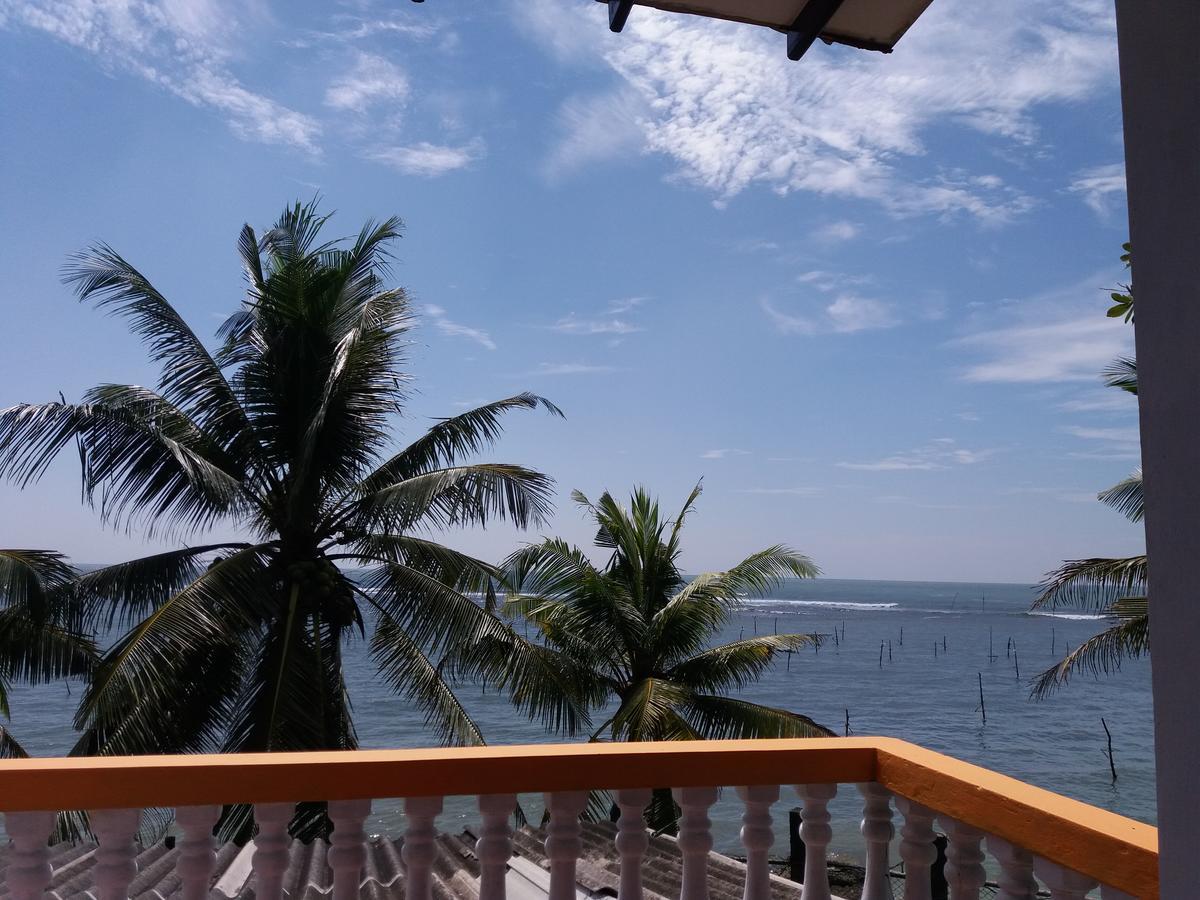 Sayuri Beach Hotel Matara Exterior photo
