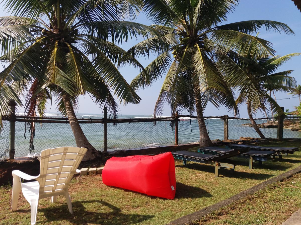 Sayuri Beach Hotel Matara Exterior photo