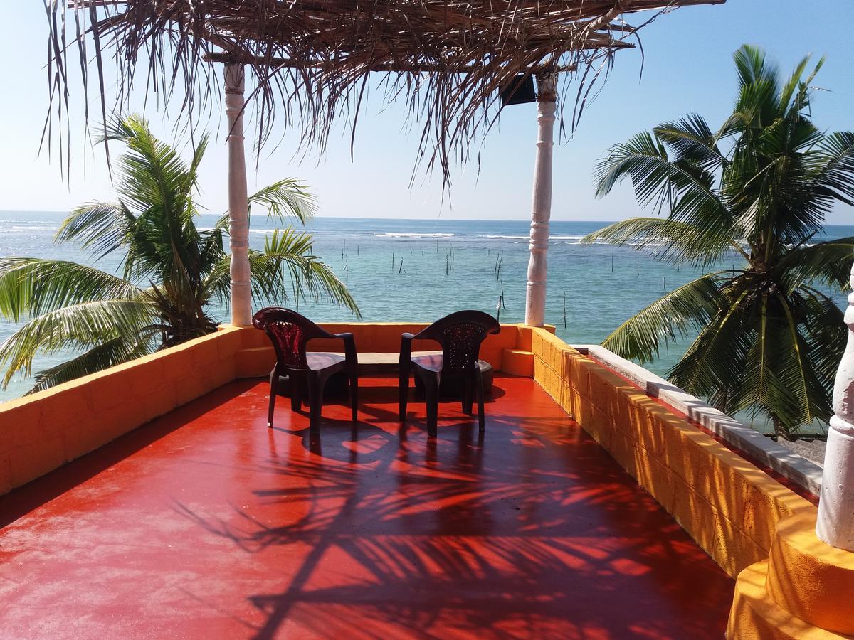 Sayuri Beach Hotel Matara Exterior photo