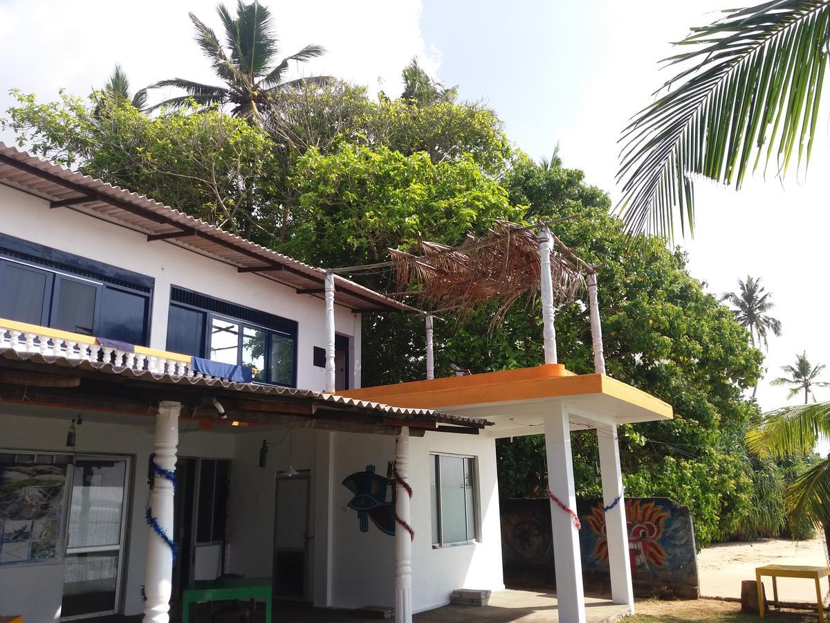 Sayuri Beach Hotel Matara Exterior photo