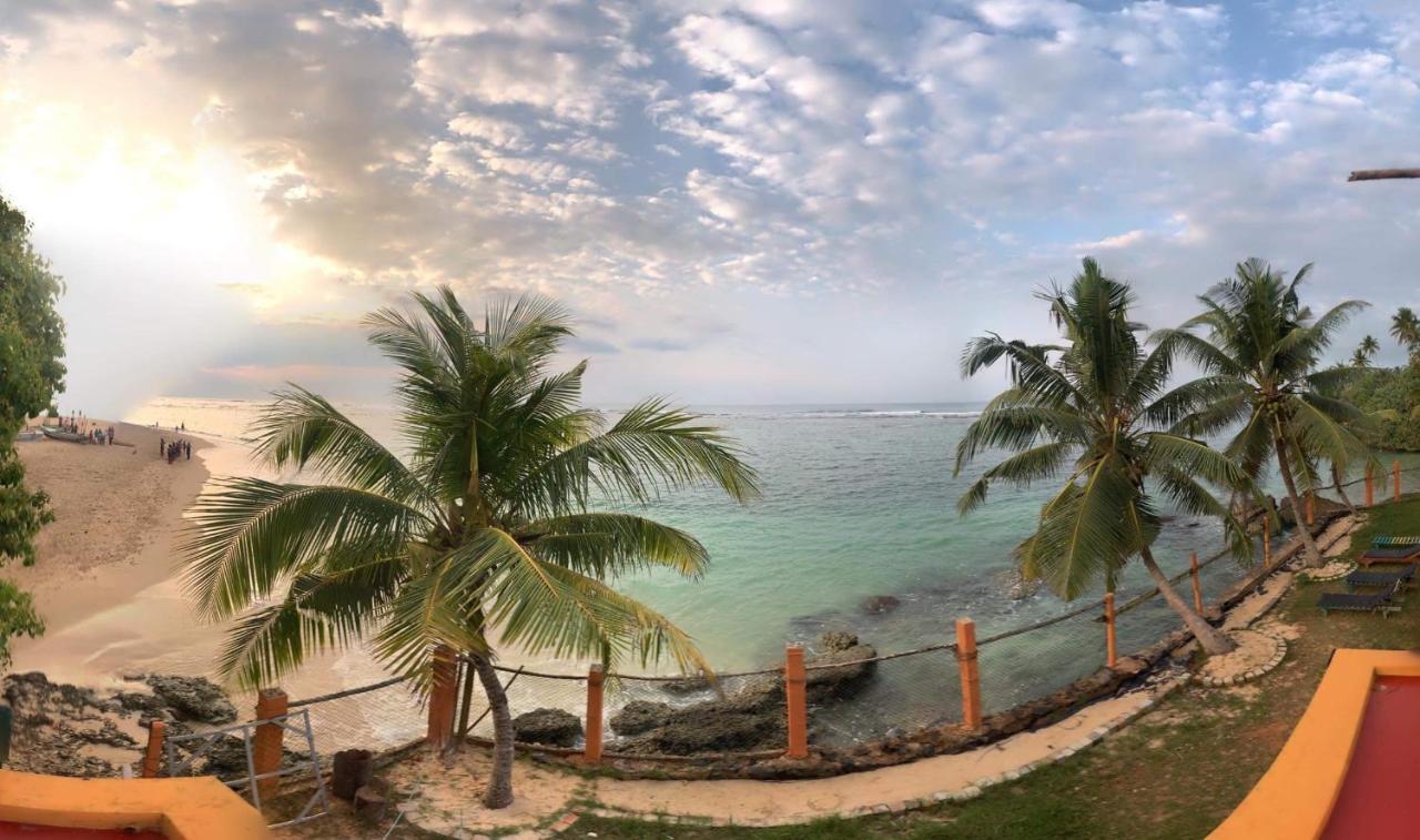 Sayuri Beach Hotel Matara Exterior photo